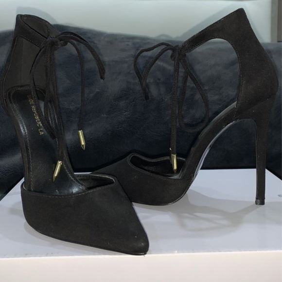 Heels - Picture 1 of 2